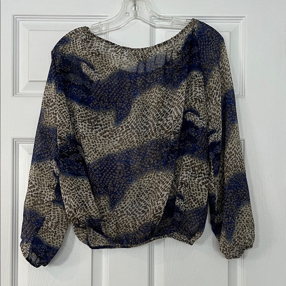 QED London Women's Blouse in Blue and Gray - Picture 3 of 3